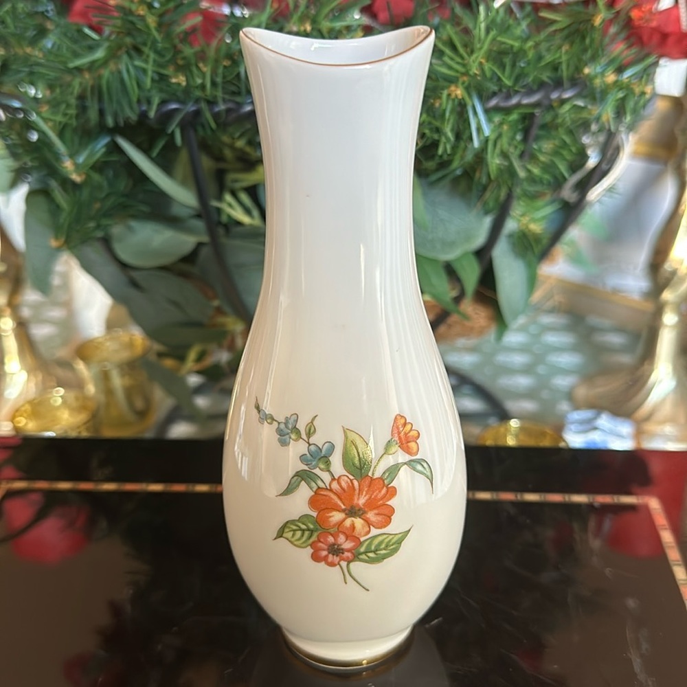 HOLLOHAZA Hungary 1834 -32 Small Floral Vase